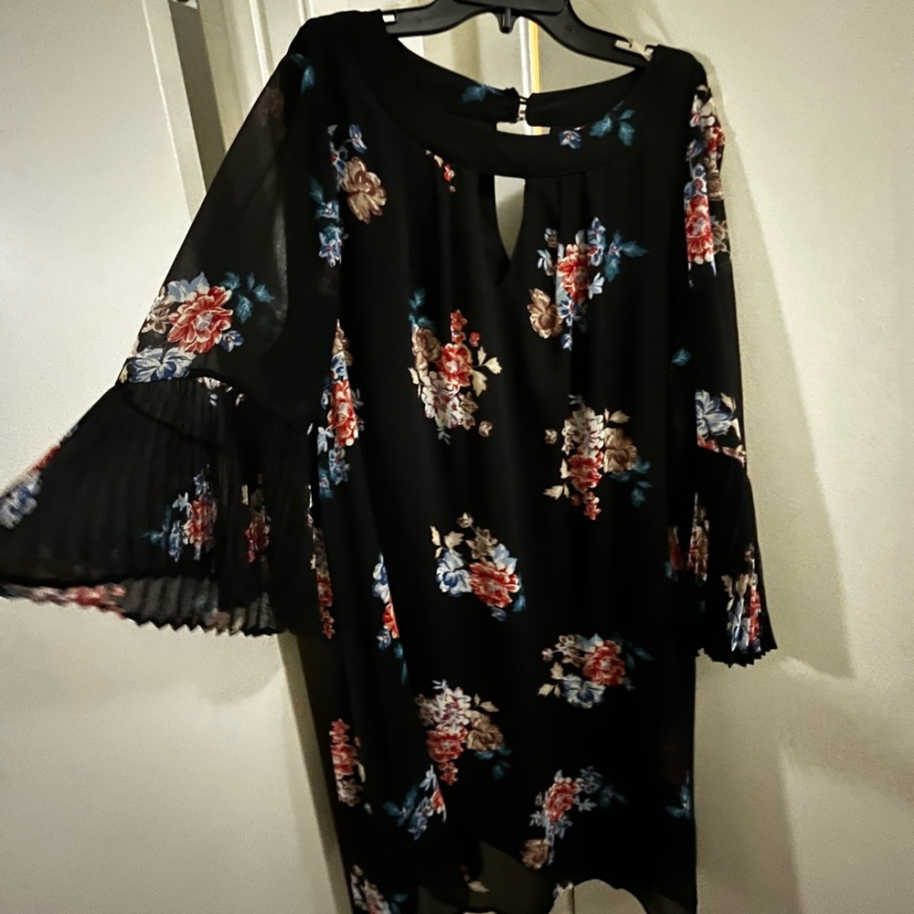 Beautiful black elegant dress. Size 2XL